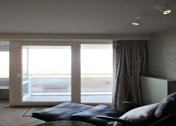 In Het Zoute With Sea Views *