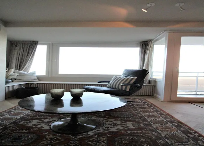 Apartment In Het Zoute With Sea Views *
